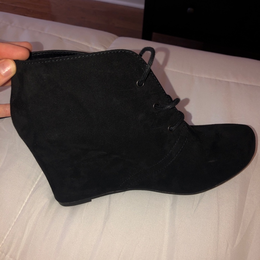 Black heeled booties